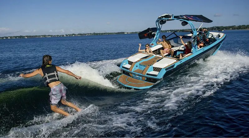 Wakeboarding towboat that will be made in new electric boat building facility