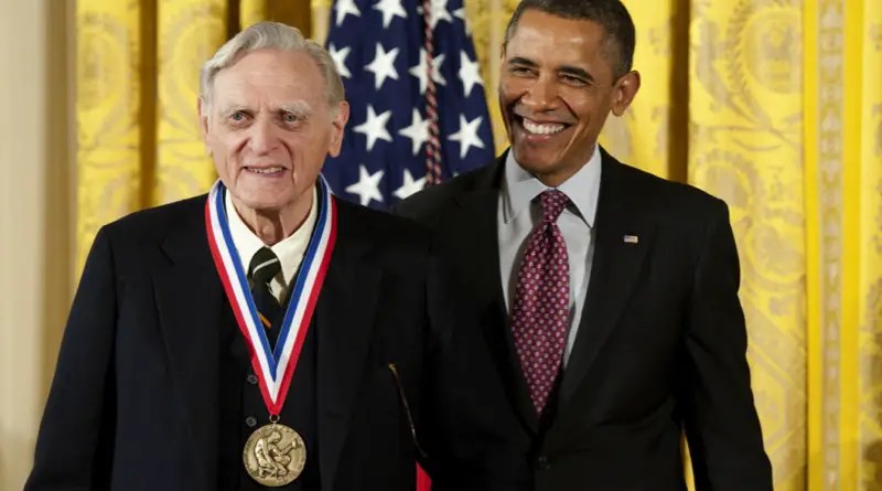 Glass battery inventor receiving National Medal of Honor from Barrack Obama